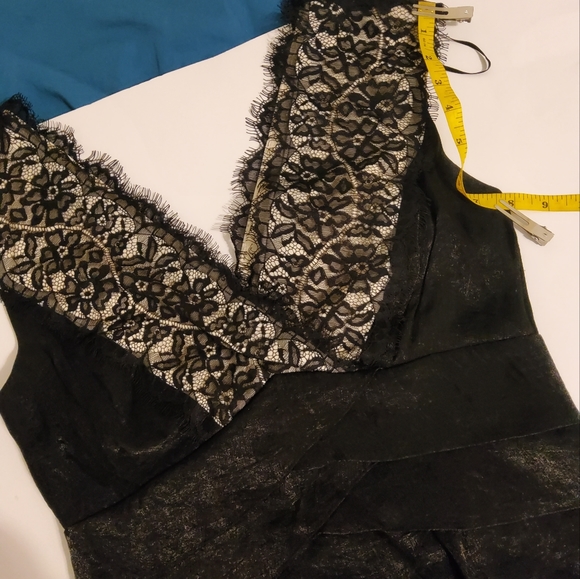 Sangria Black Lace Embroidered Sleeveless Tiered Sheath Bodycon V-Neck Size 4 - Picture 5 of 9